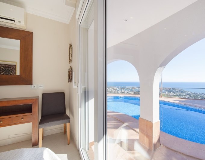 2724 - Villa de lujo con espectacular vista al Mediterraneo
