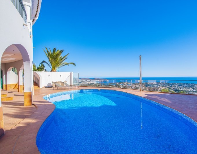 2724 - Villa de lujo con espectacular vista al Mediterraneo