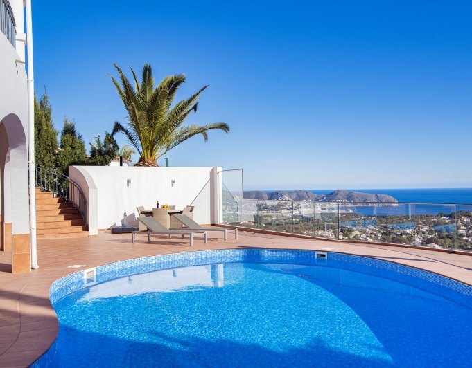 2724 - Villa de lujo con espectacular vista al Mediterraneo