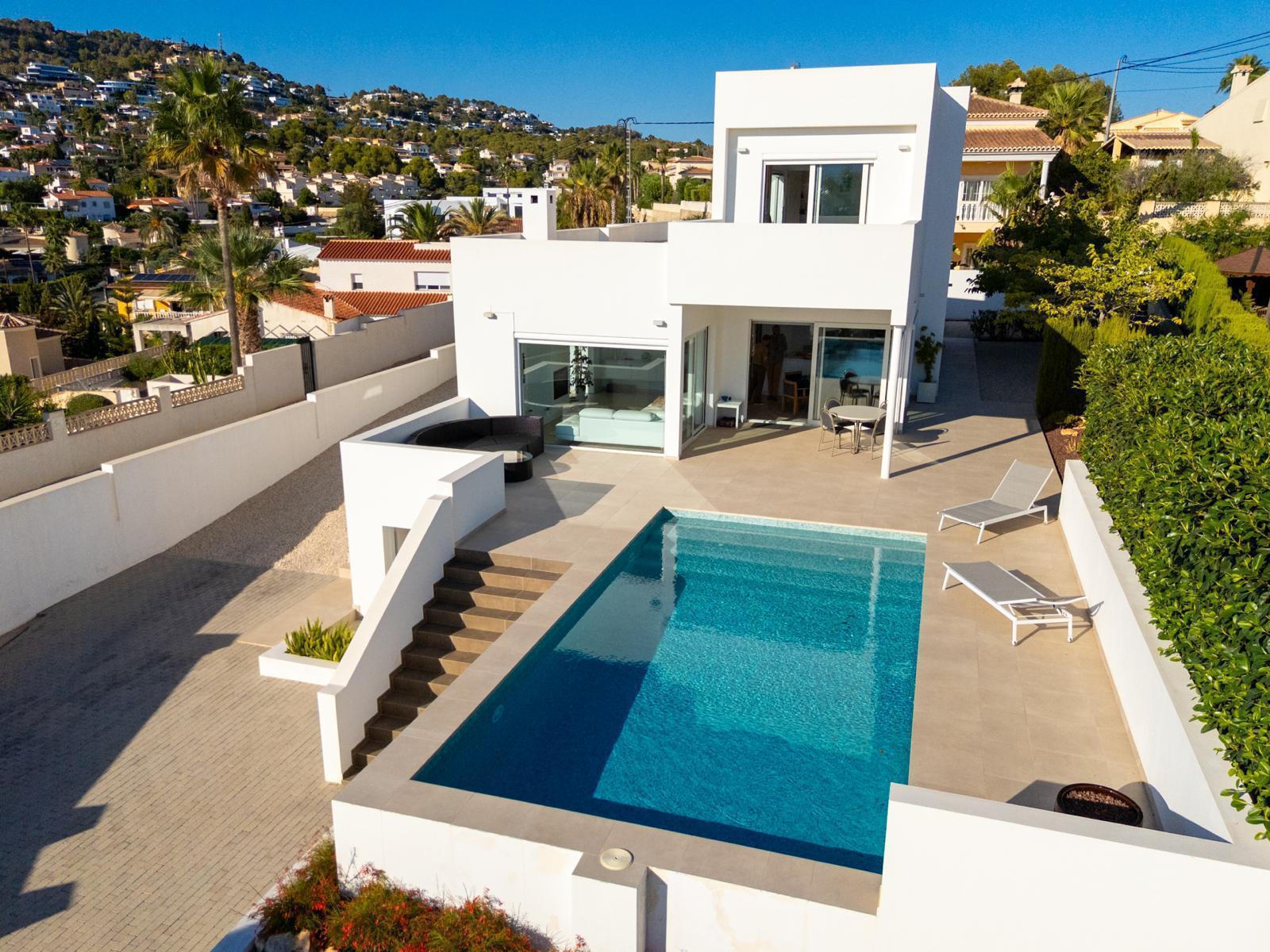 Chalet en venta en Benissa con 4 dormitorios y piscina privada