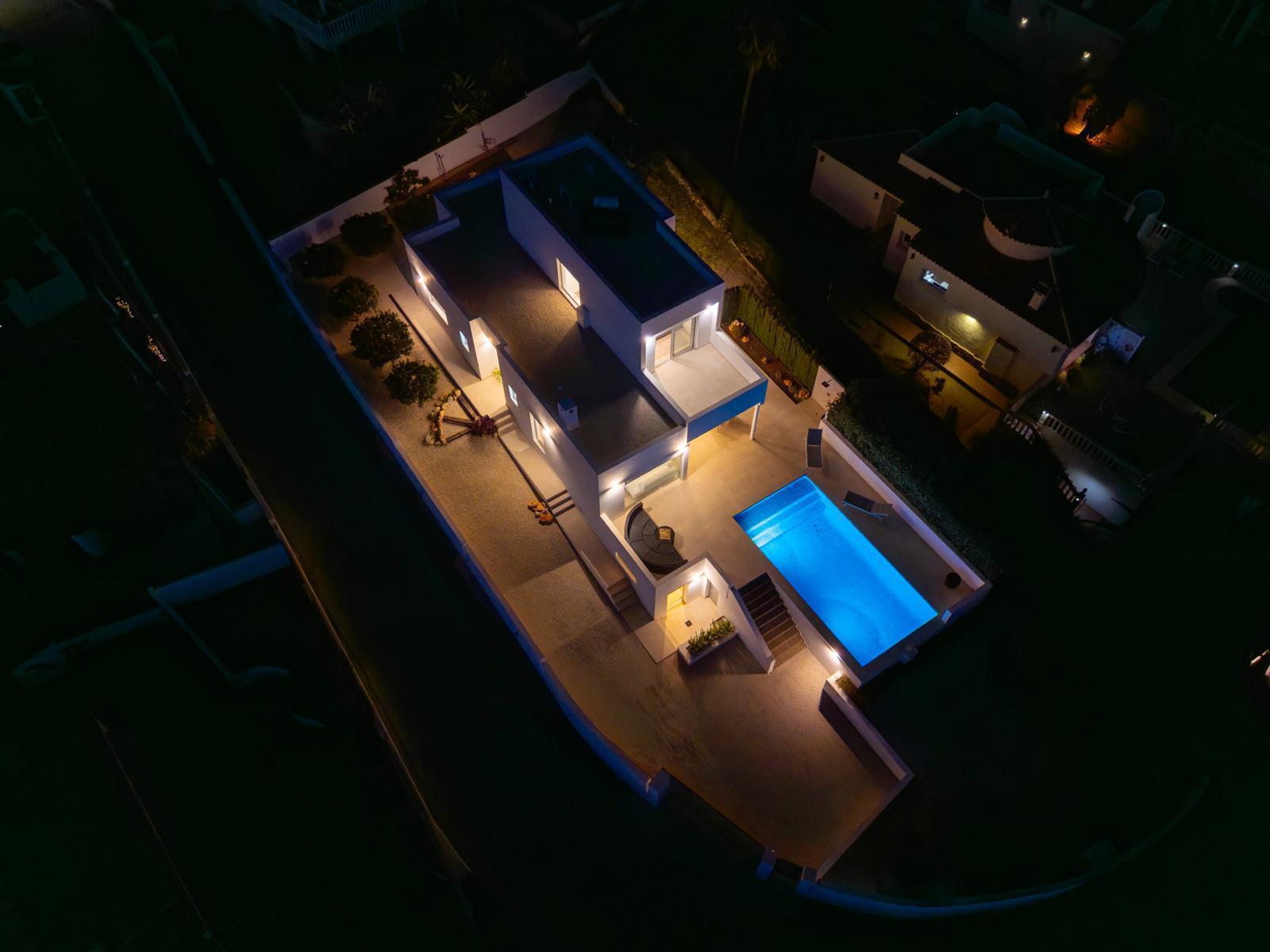 Chalet en venta en Benissa con 4 dormitorios y piscina privada