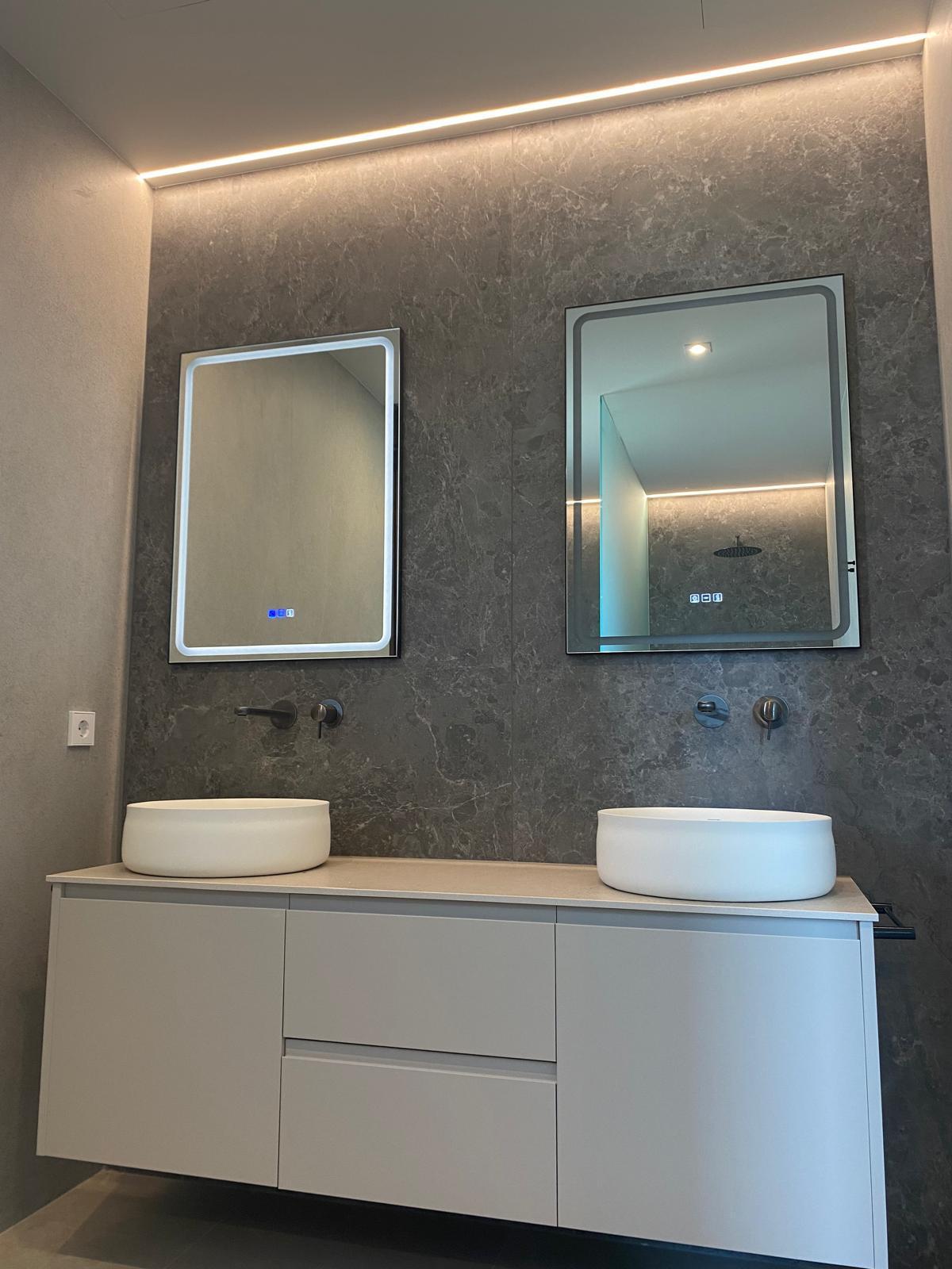 Chalet moderno en venta en Calpe con piscina privada y jardín
