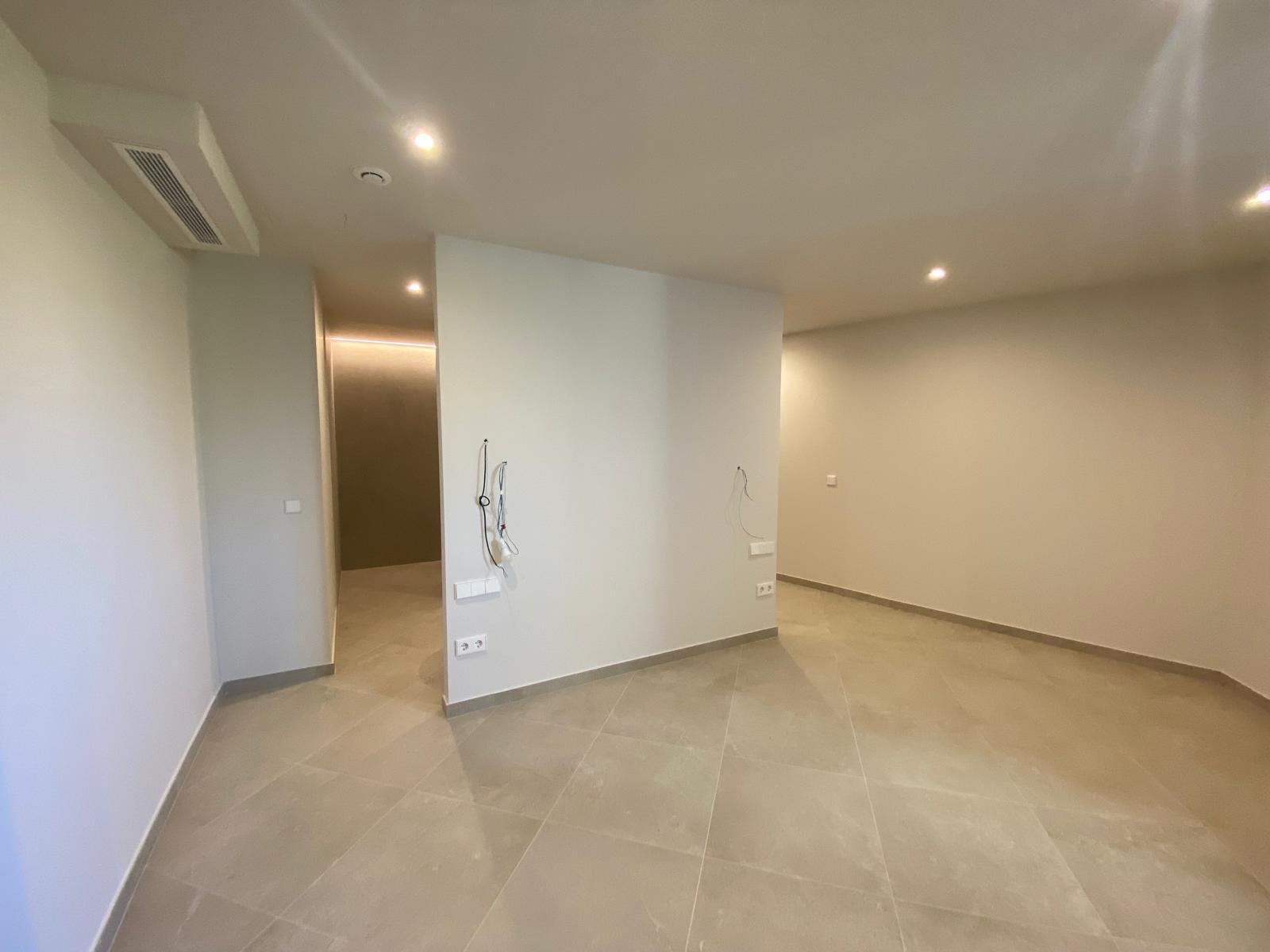 Chalet moderno en venta en Calpe con piscina privada y jardín