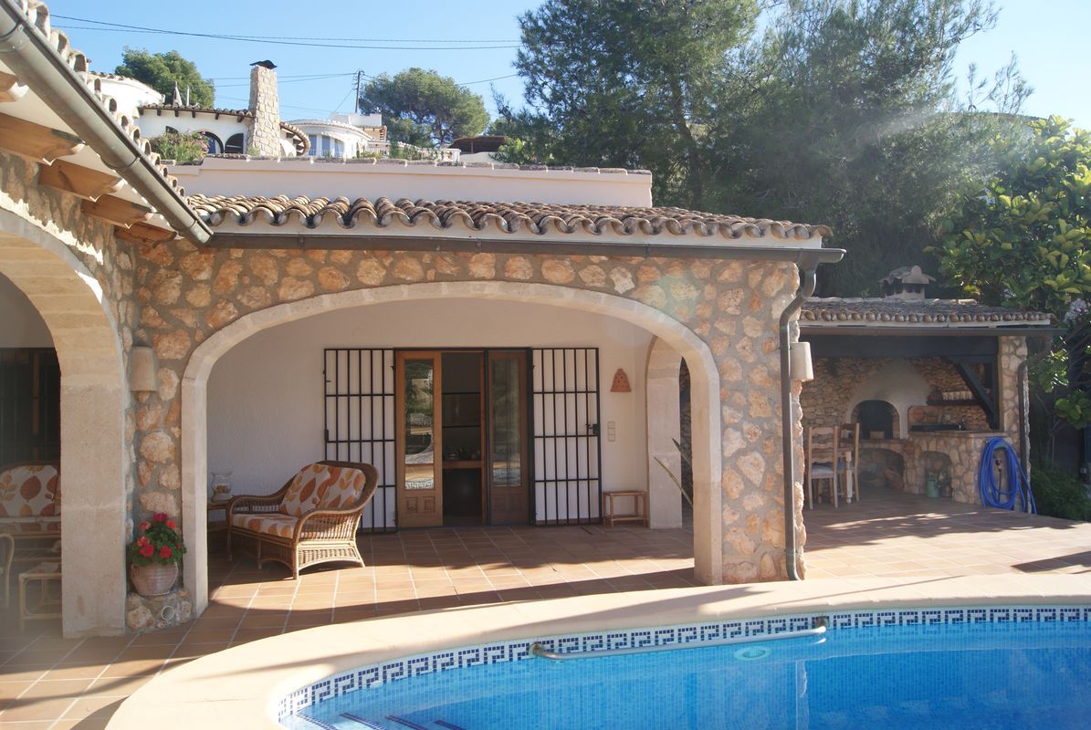 Villa en Benissa con vista al mar