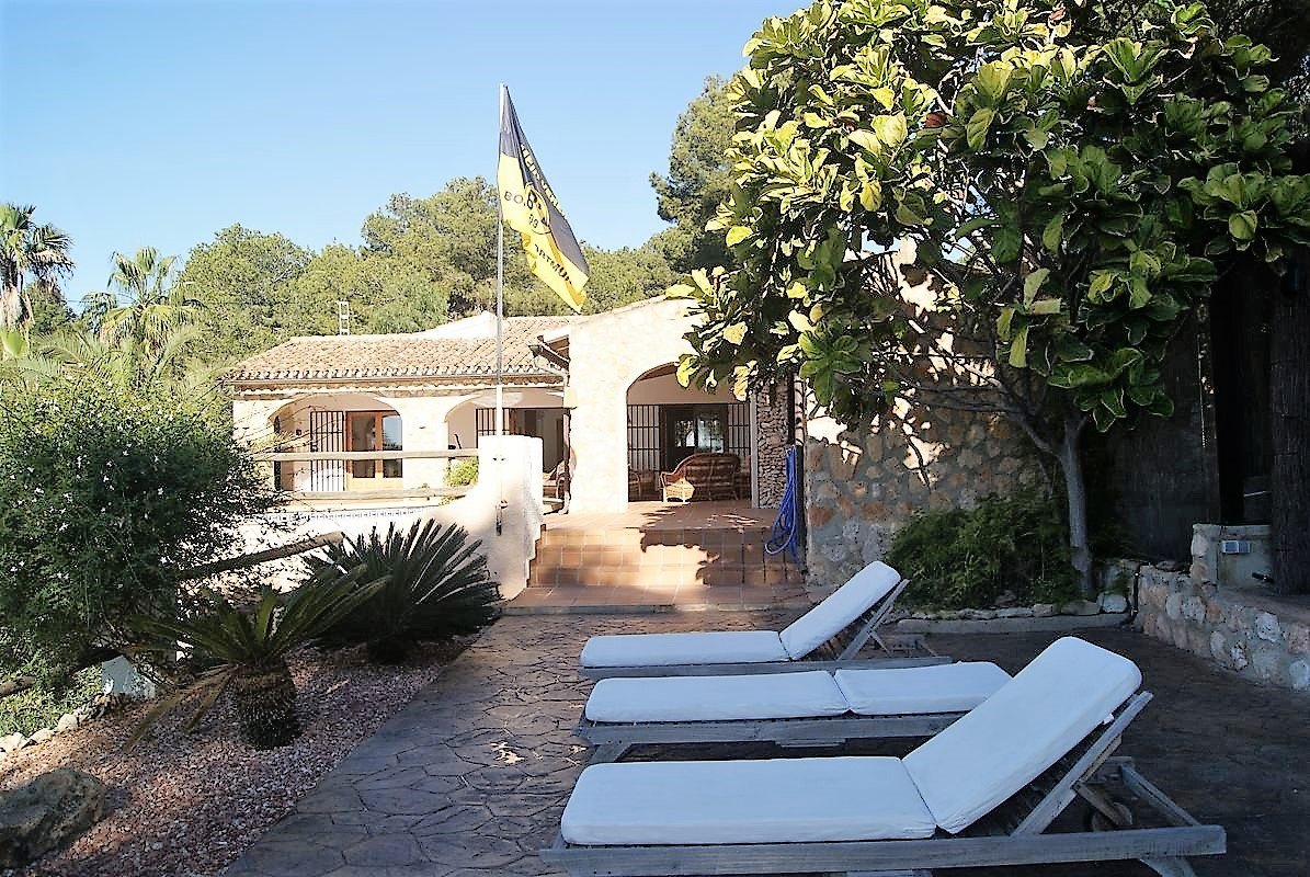 Villa en Benissa con vista al mar