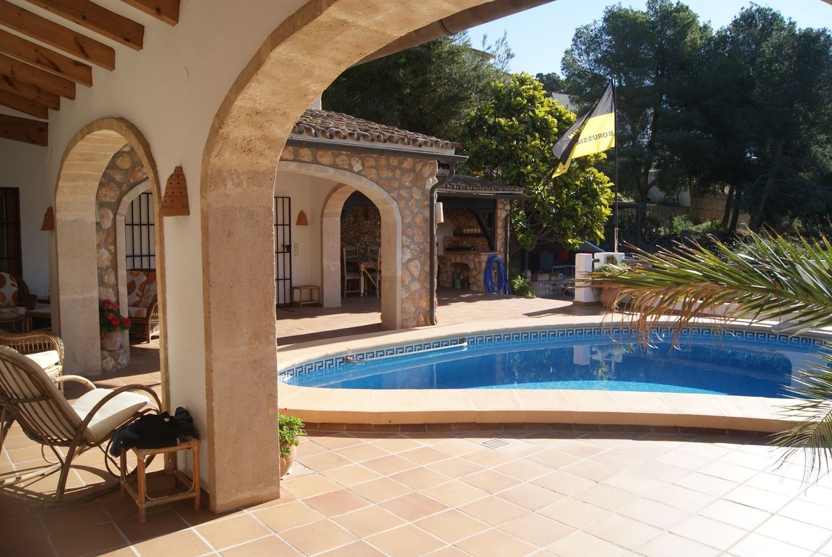Villa en Benissa con vista al mar