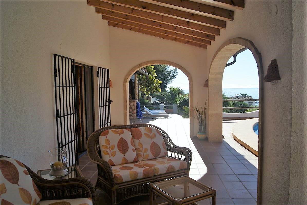 Villa en Benissa con vista al mar