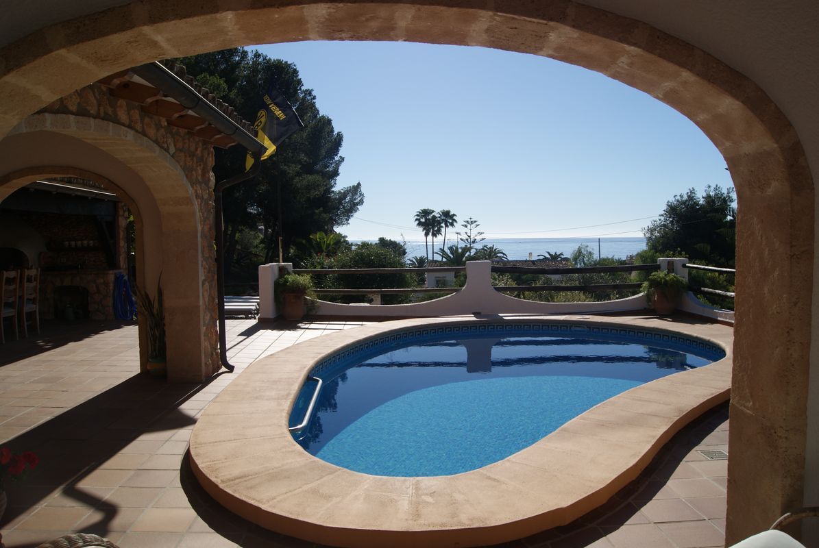 Villa en Benissa con vista al mar